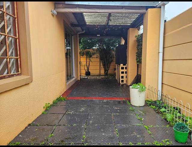2 BEDROOM PROPERTY TO RENT IN PARKLANDS
